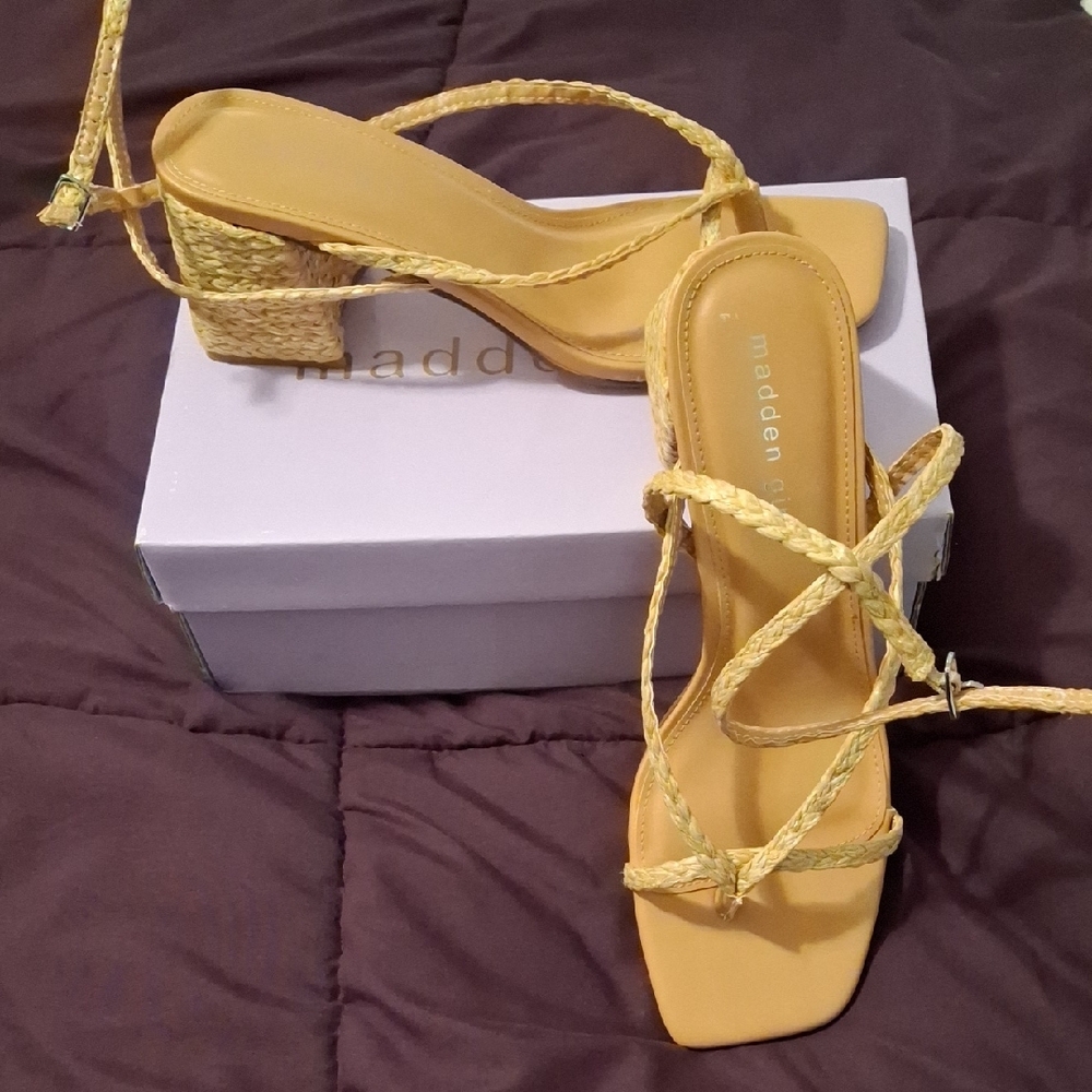 Natural color Strappy Women's Sandals